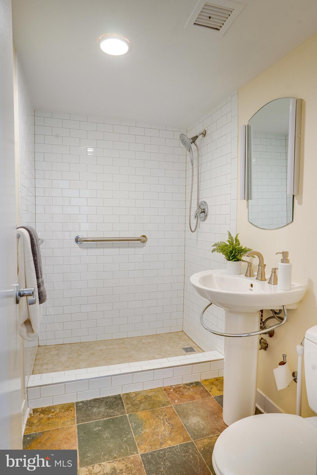 11400 Washington Plz W #803