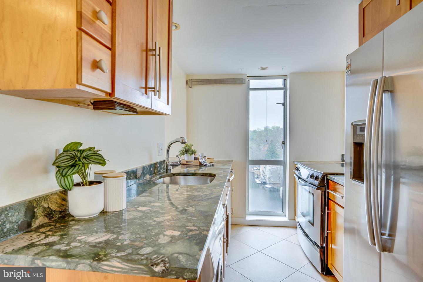 11400 Washington Plz W #803