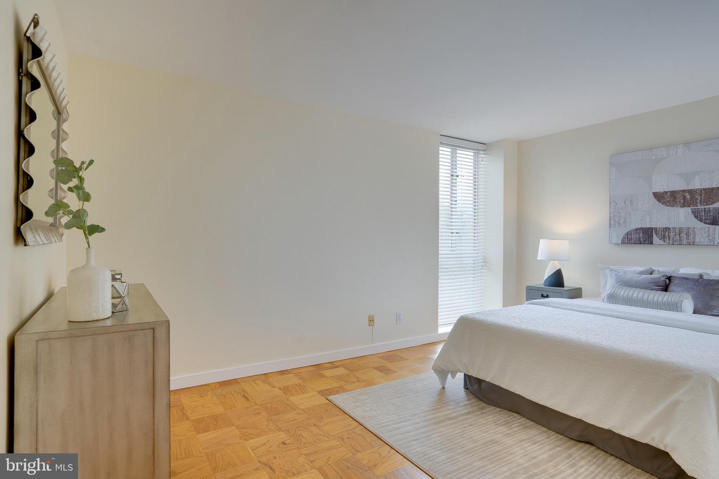 11400 Washington Plz W #803