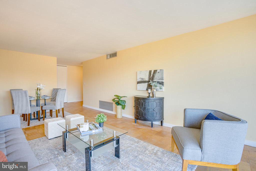 11400 Washington Plz W #702