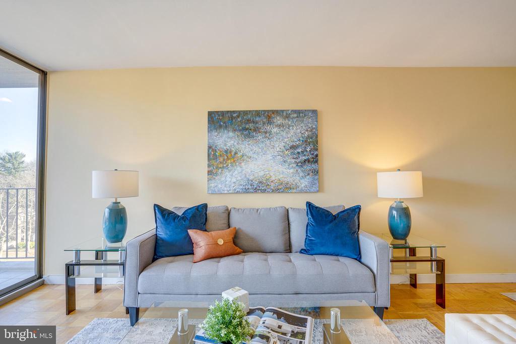 11400 Washington Plz W #702