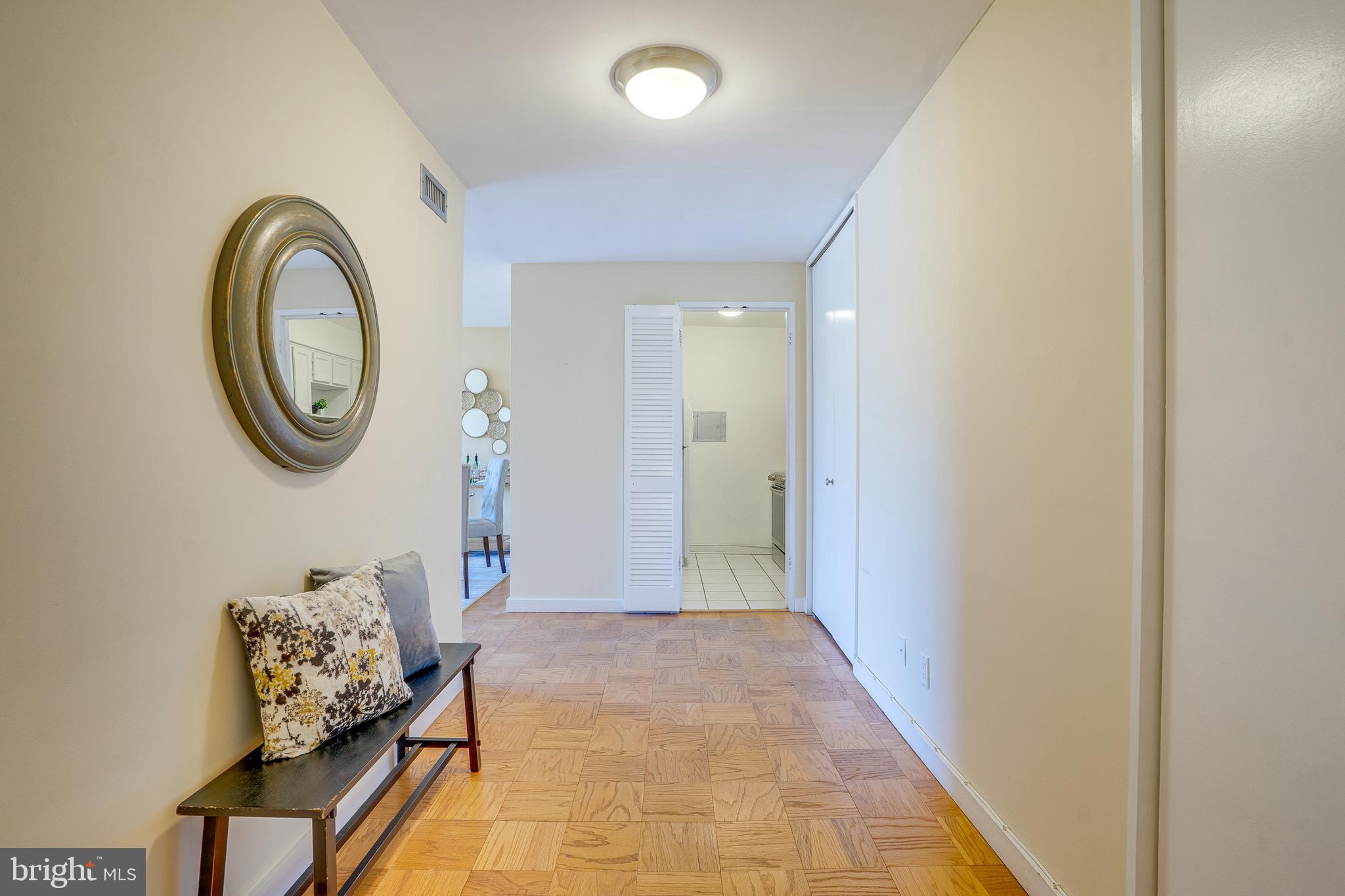 11400 Washington Plz W #702