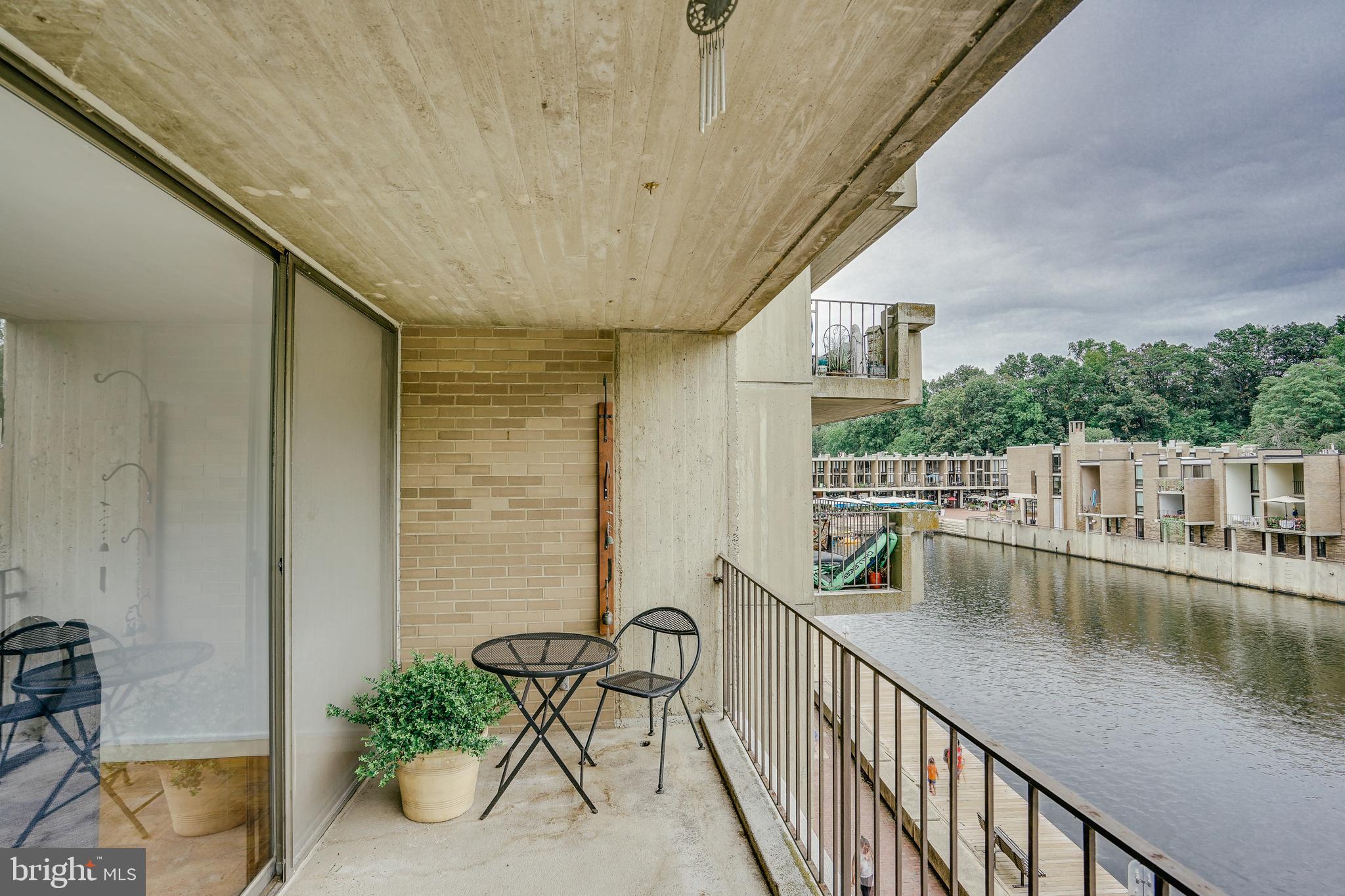 11400 Washington Plz W #202