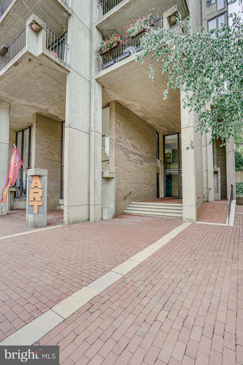 11400 Washington Plz W #202
