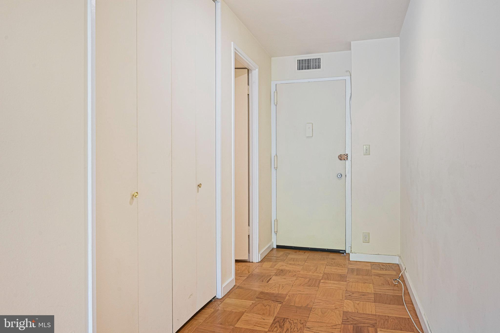 11400 Washington Plz W #405