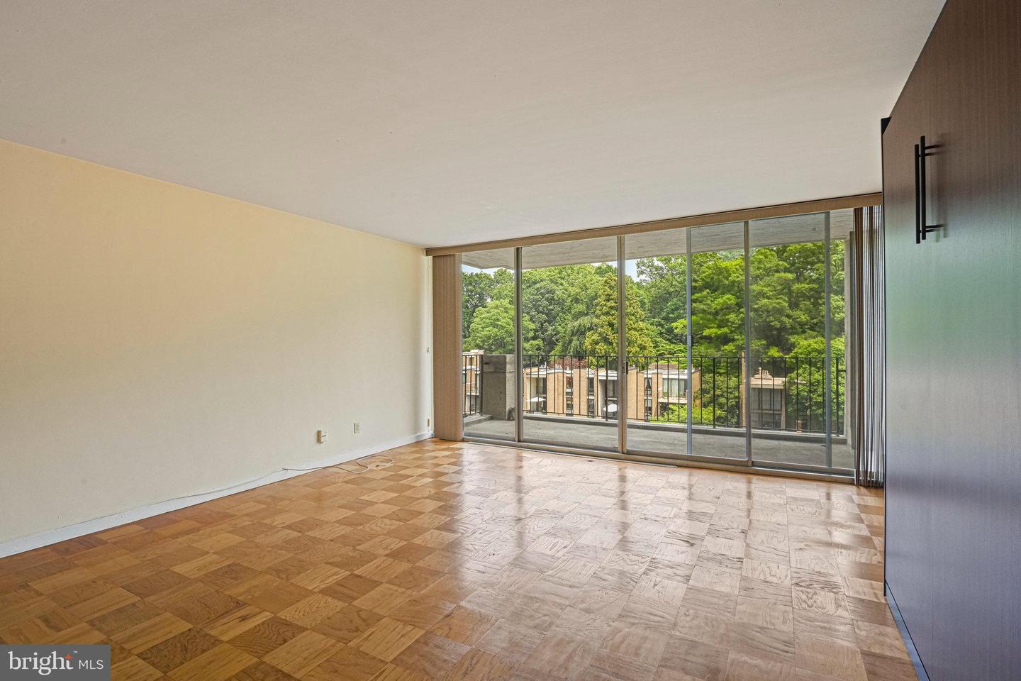 11400 Washington Plz W #405