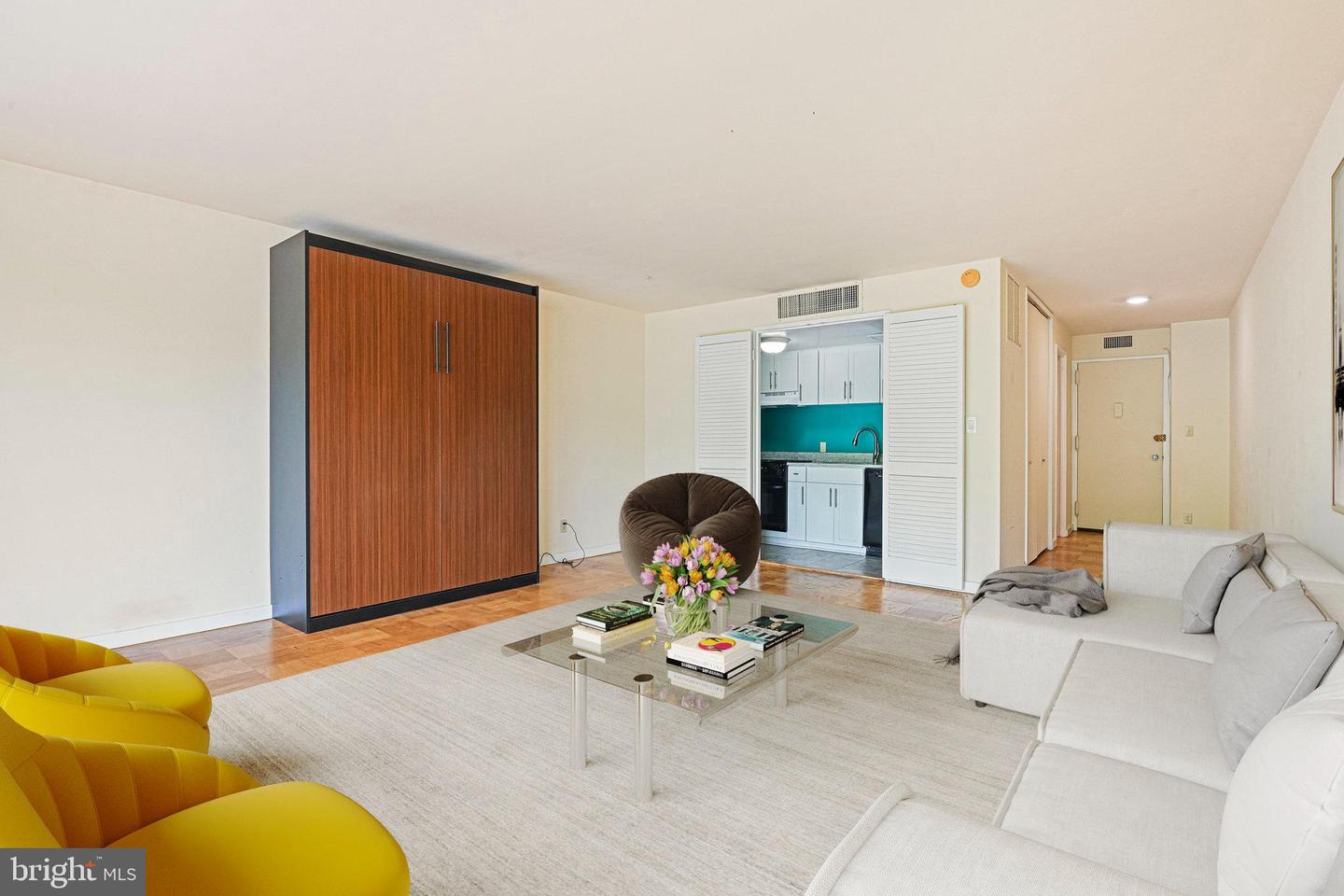 11400 Washington Plz W #405