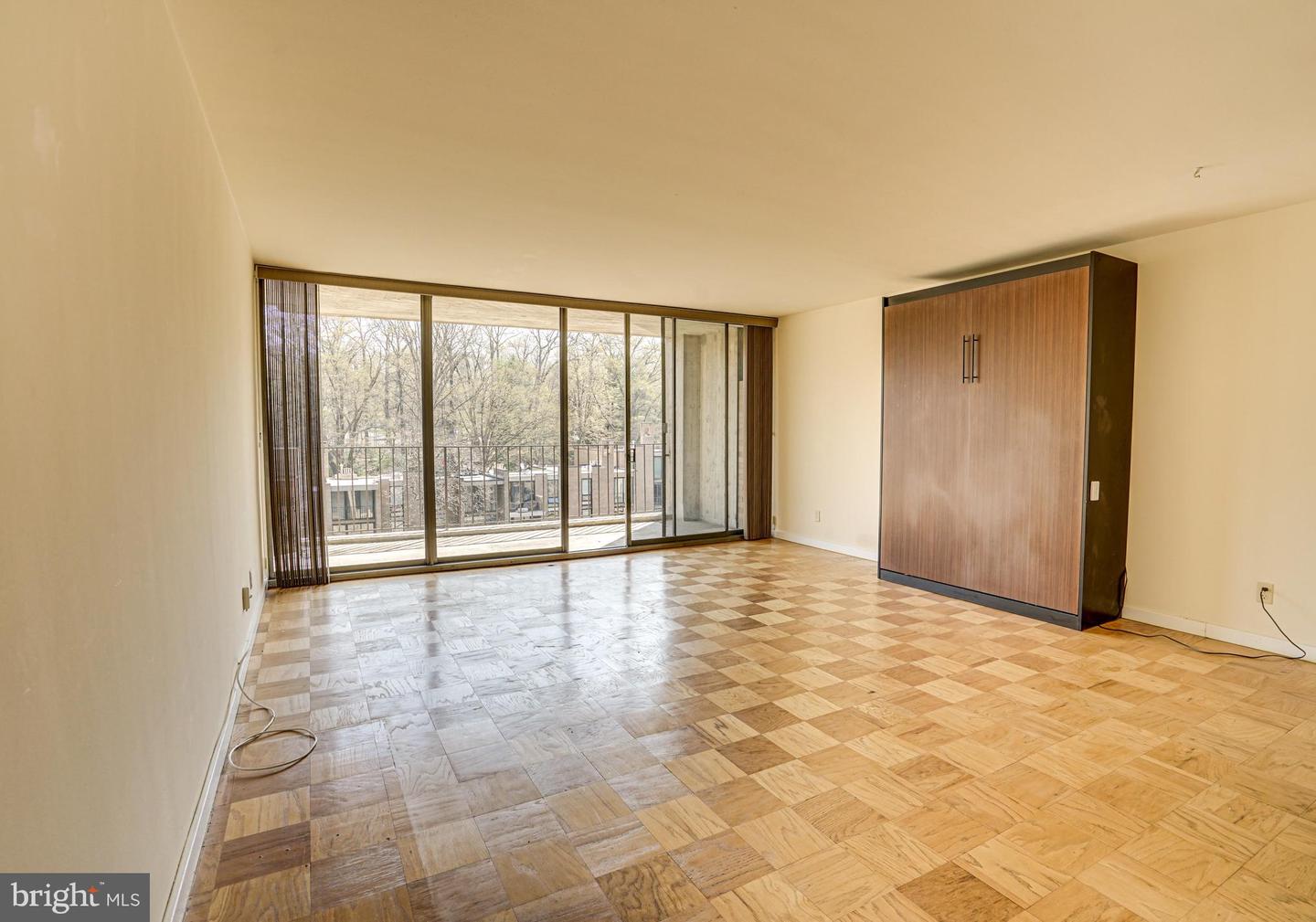 11400 Washington Plz W #405