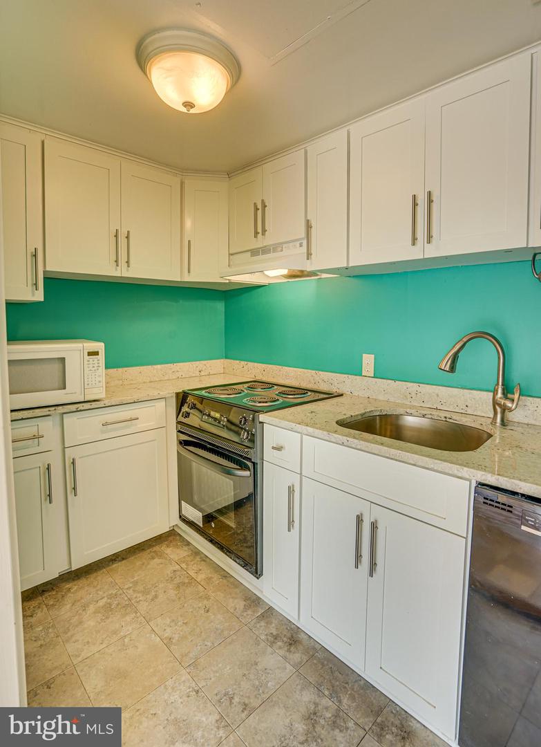 11400 Washington Plz W #405