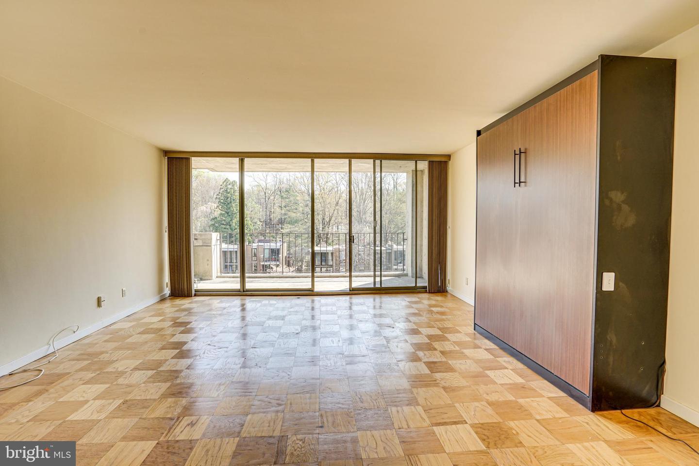 11400 Washington Plz W #405