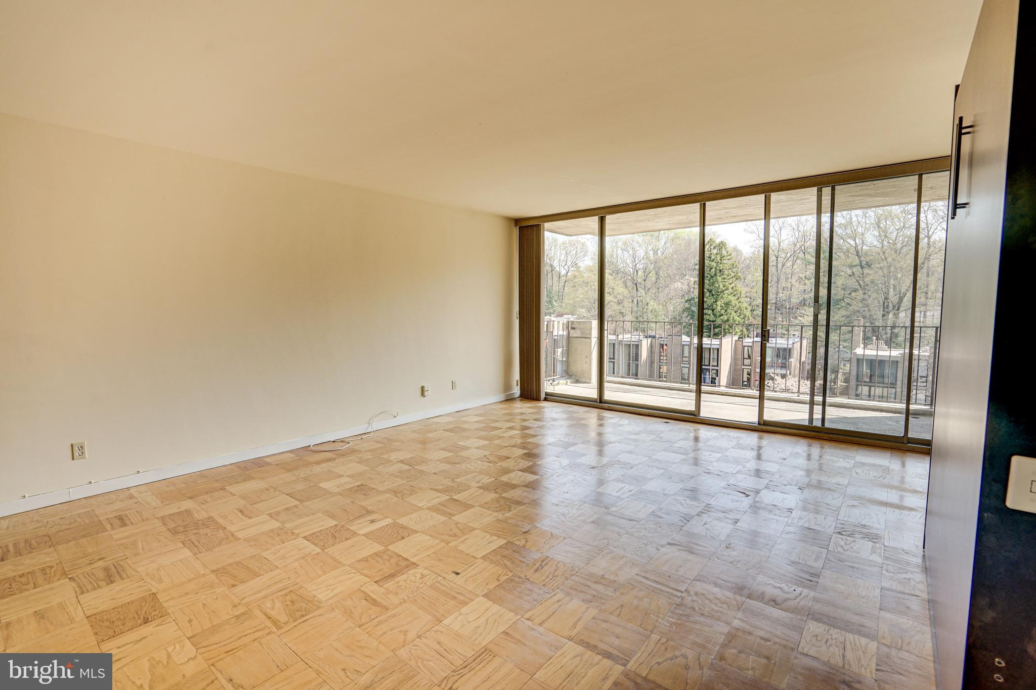 11400 Washington Plz W #405