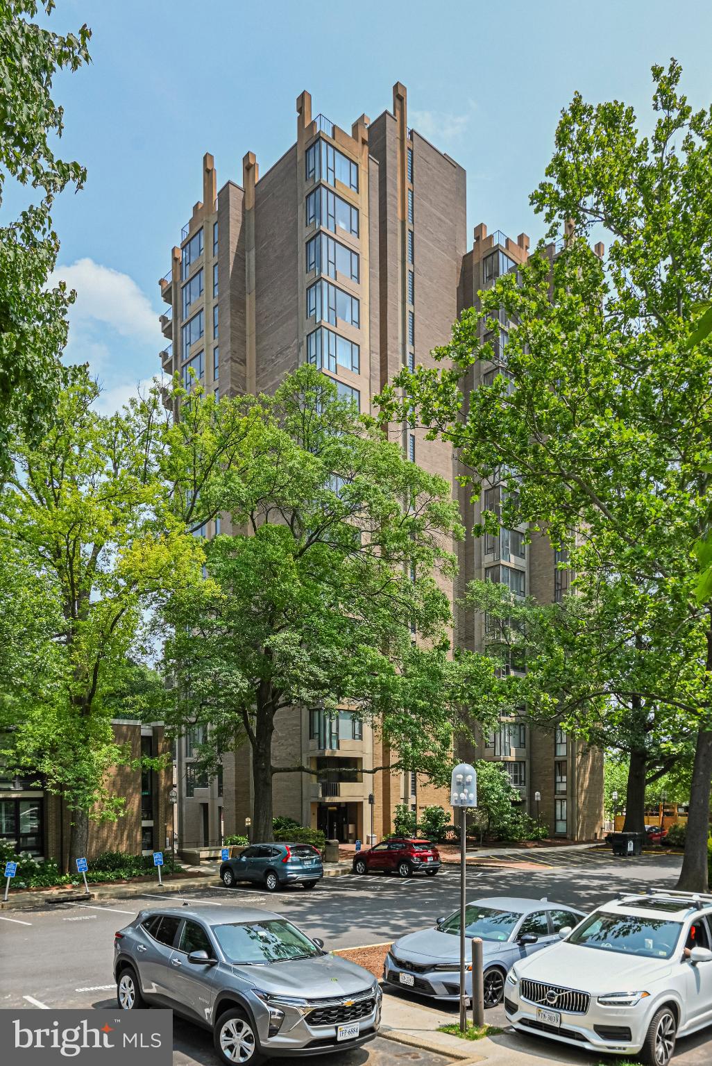 11400 WASHINGTON PLZ W