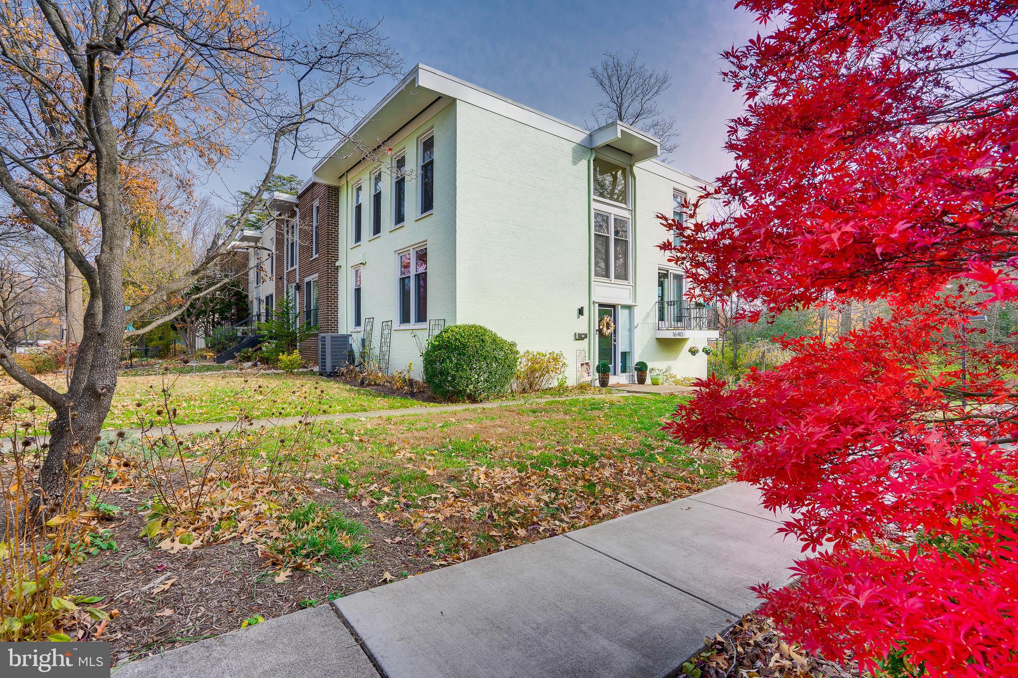 1640 WAINWRIGHT DRIVE