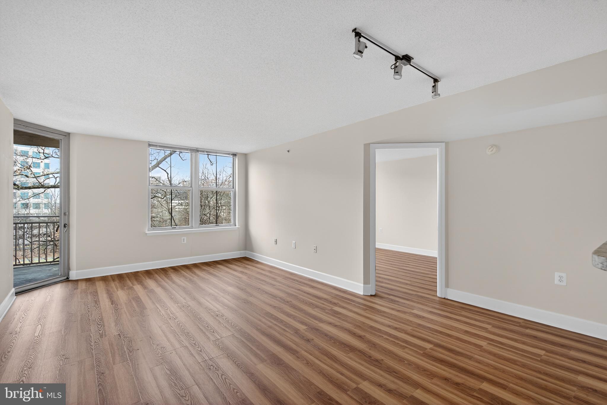 11800 SUNSET HILLS ROAD 608