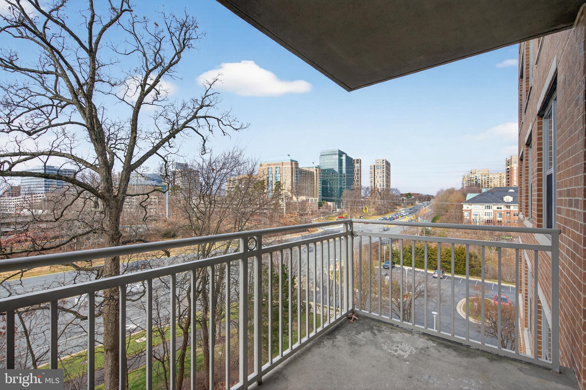 11800 SUNSET HILLS ROAD 608