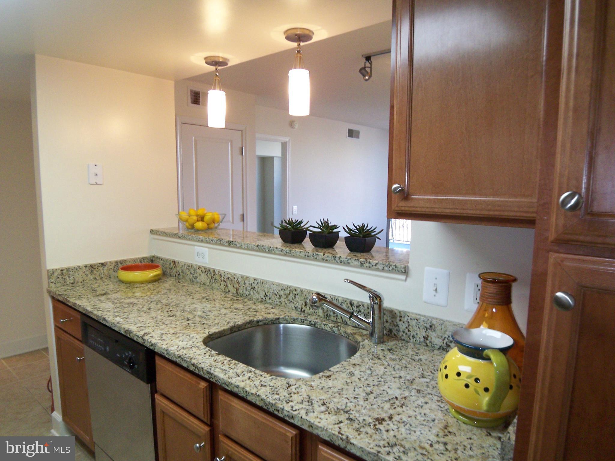 11800 SUNSET HILLS ROAD 608