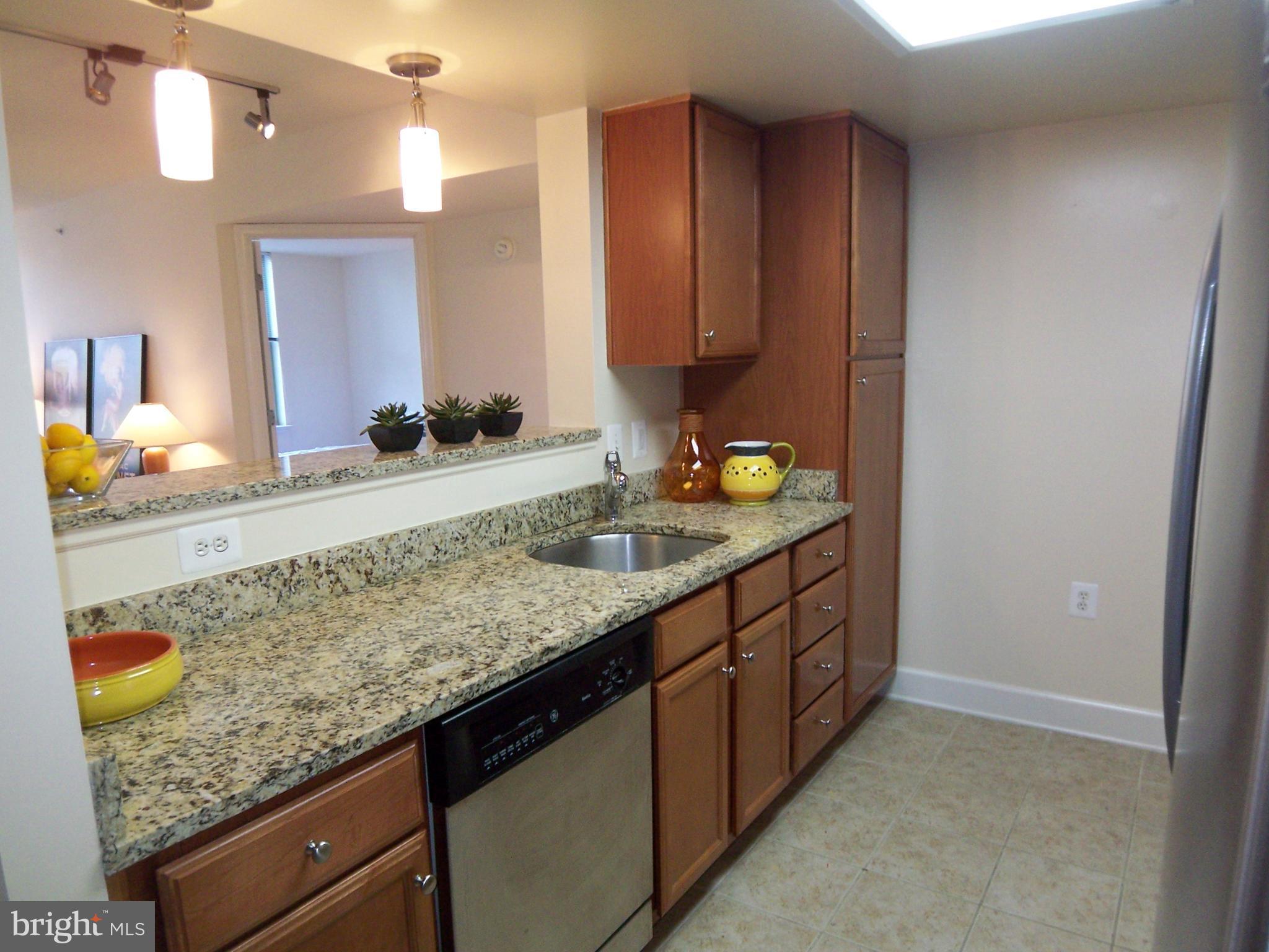 11800 SUNSET HILLS ROAD 608