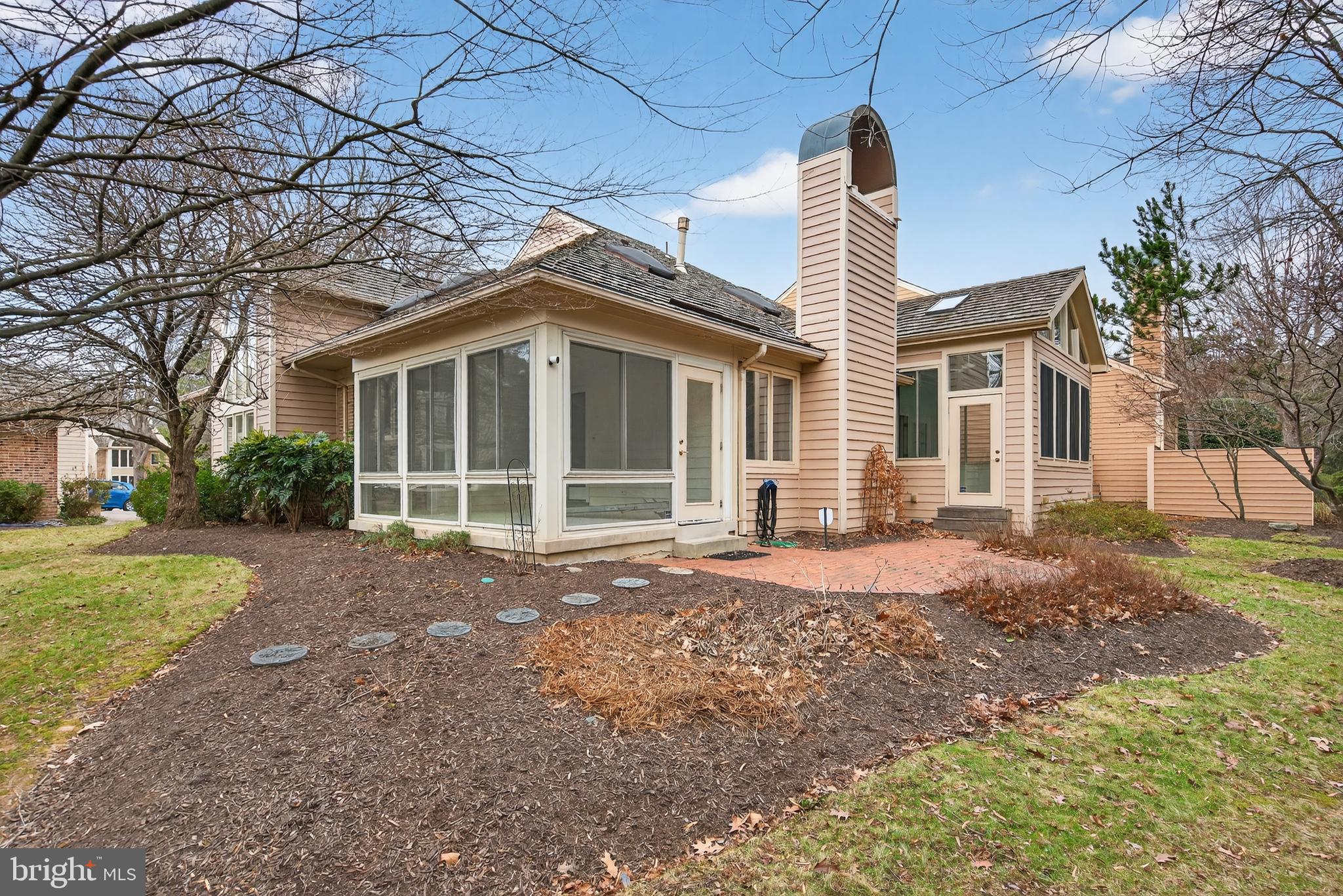 1419 BELCASTLE COURT