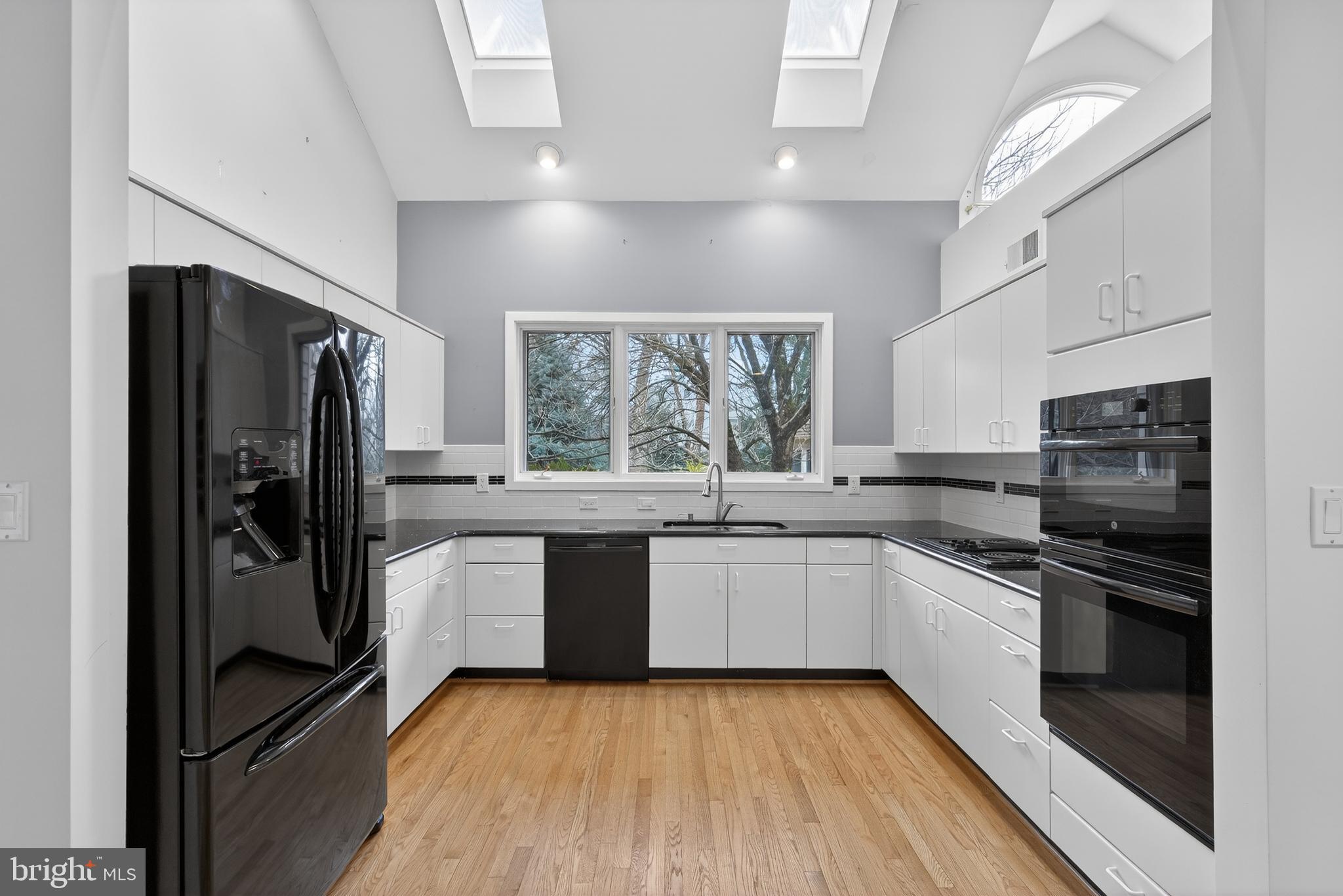 1419 BELCASTLE COURT