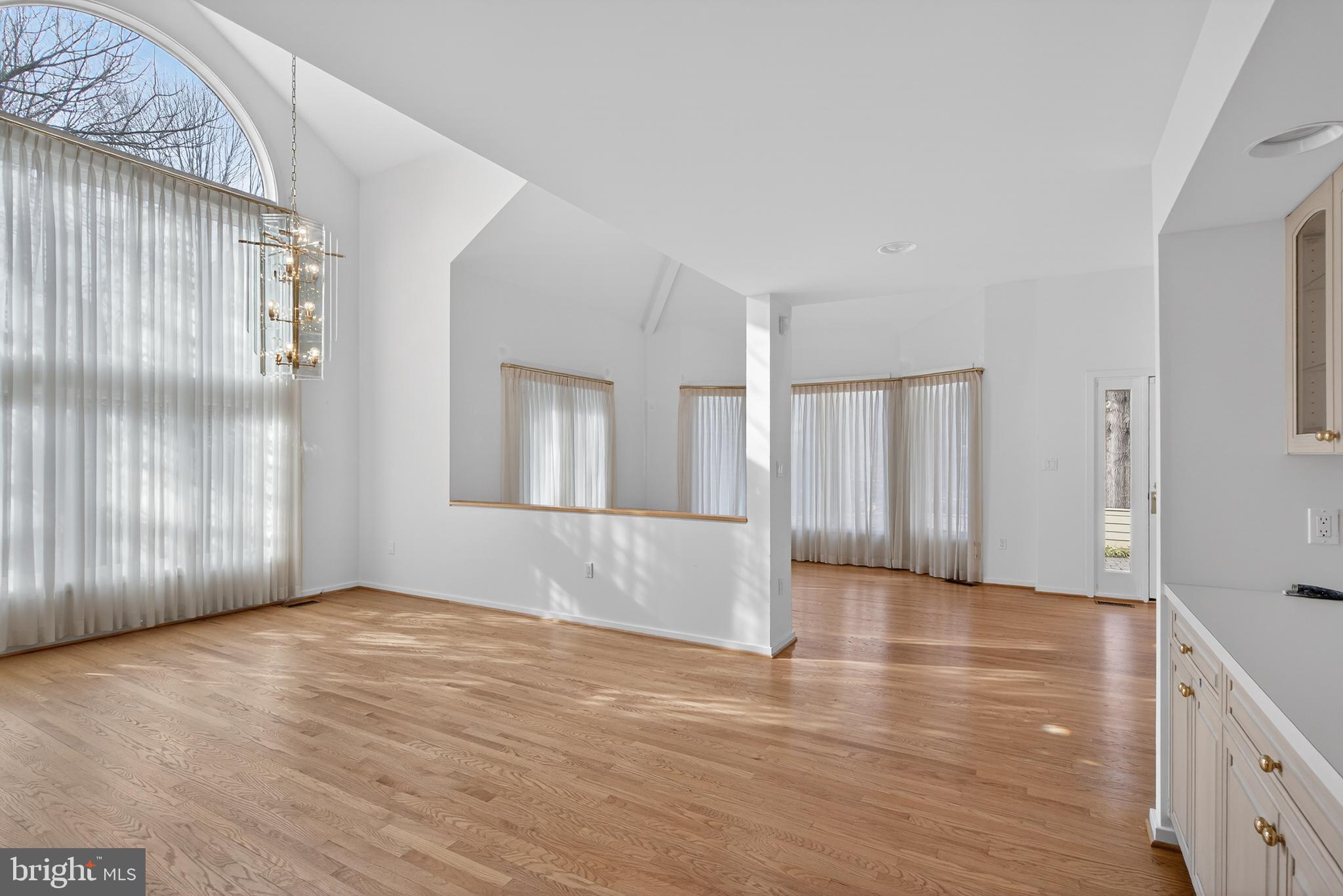 1419 BELCASTLE COURT