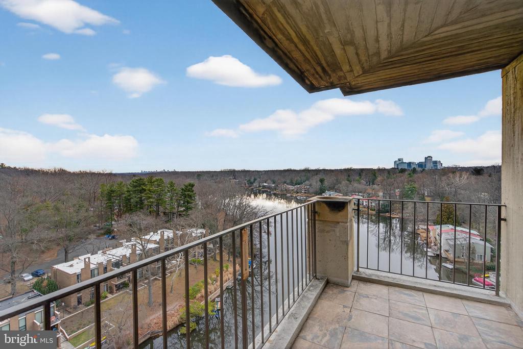 11400 WASHINGTON PLAZA W 1303