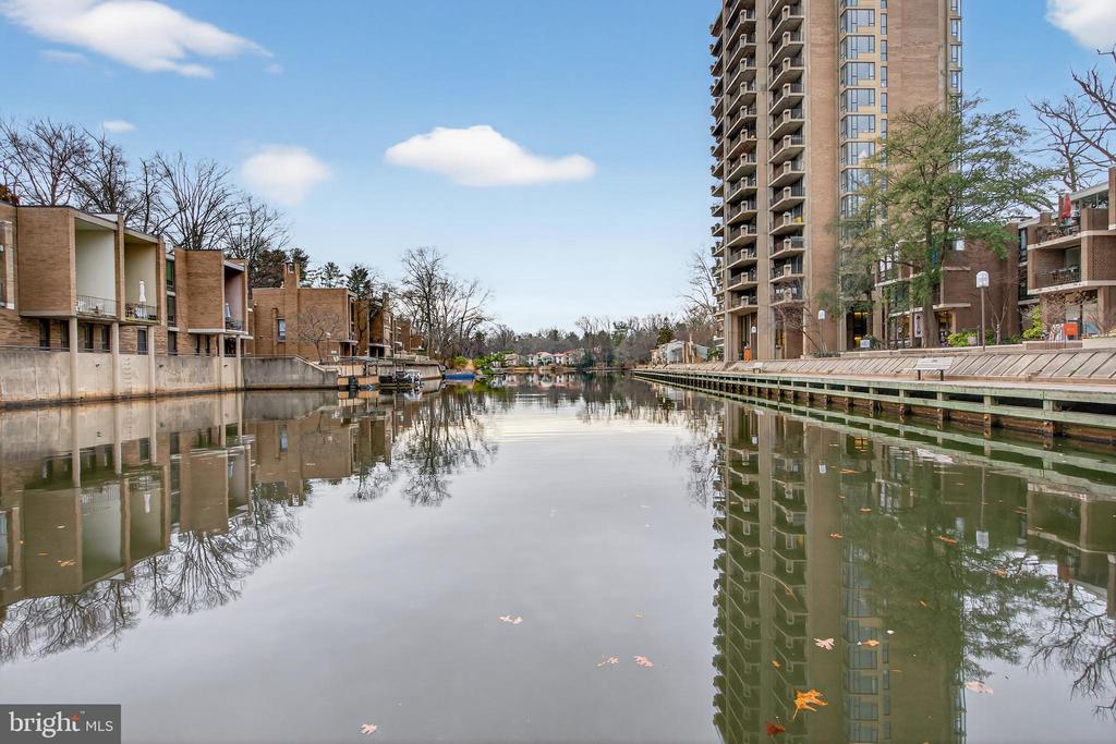 11400 WASHINGTON PLAZA W 1303
