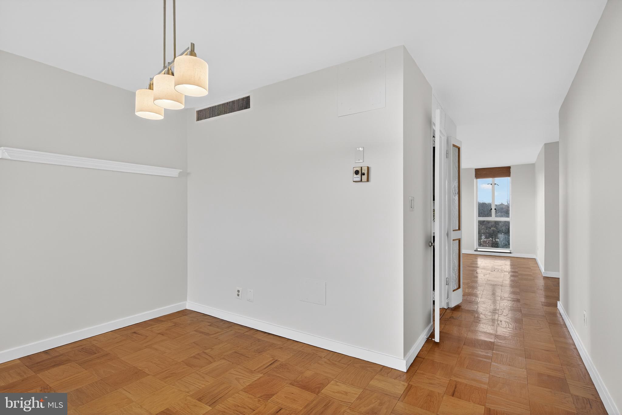 11400 WASHINGTON PLAZA W 1303