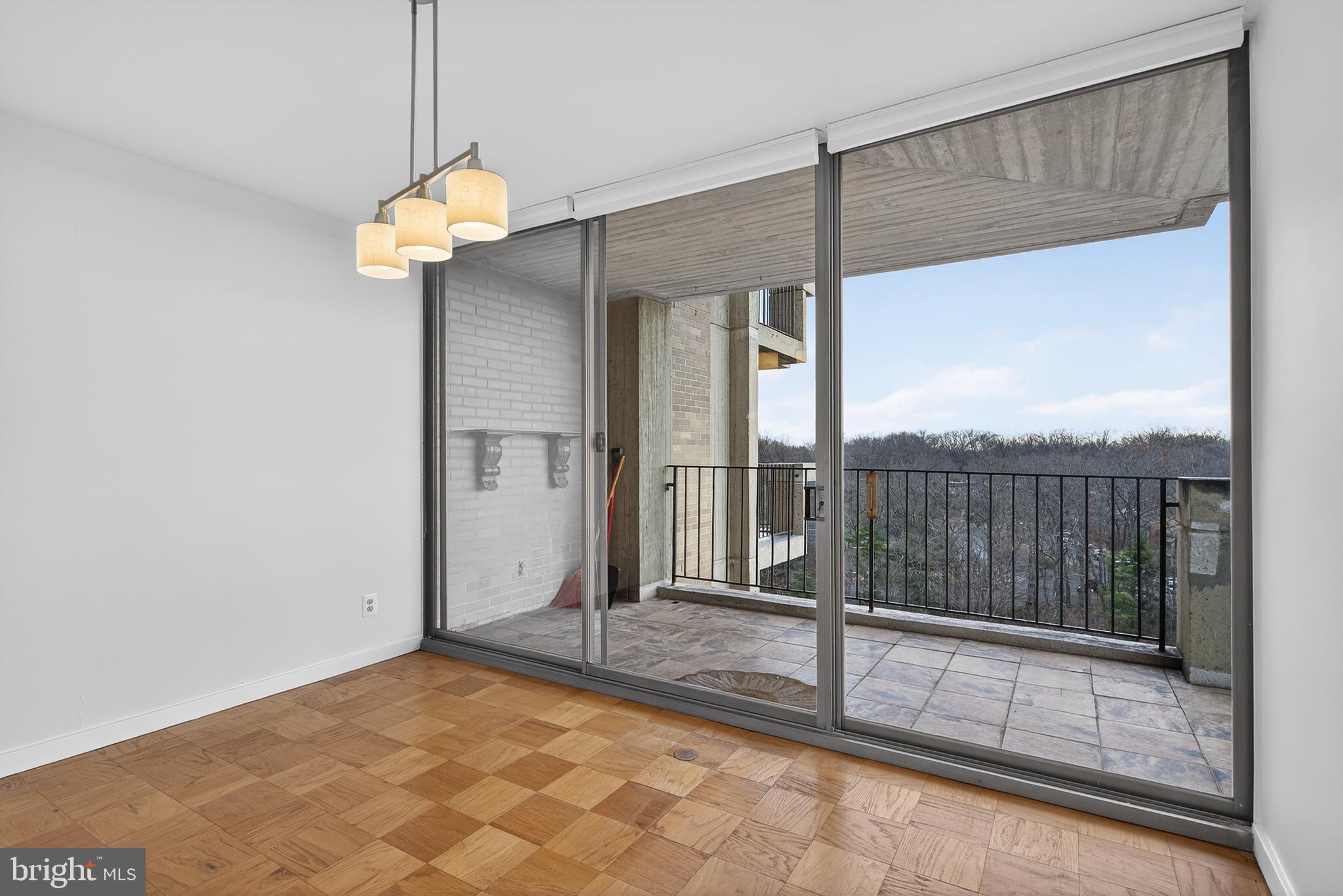 11400 WASHINGTON PLAZA W 1303