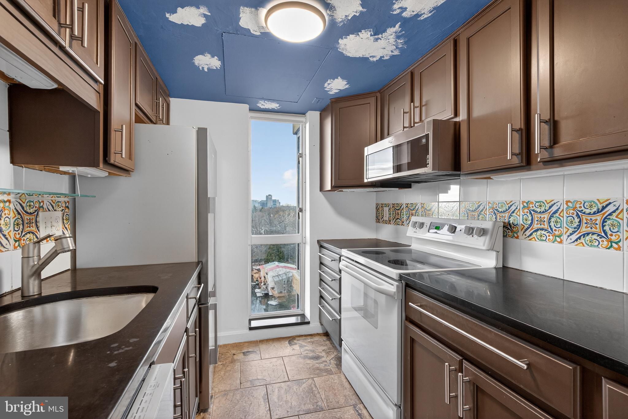 11400 WASHINGTON PLAZA W 1303