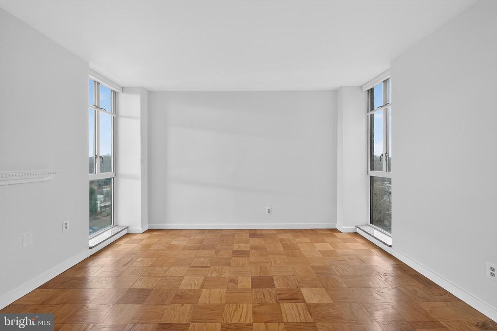 11400 WASHINGTON PLAZA W 1303