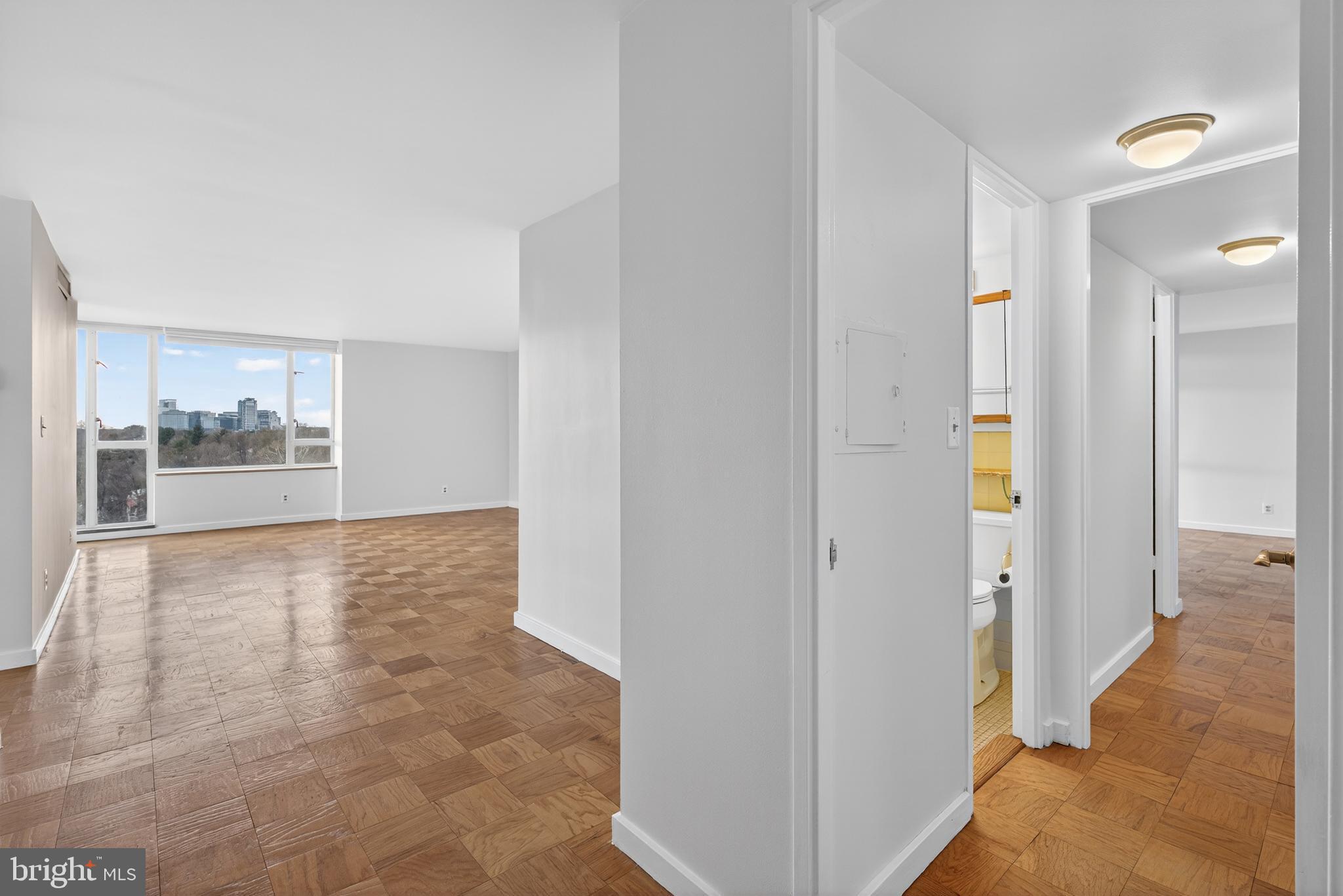 11400 WASHINGTON PLAZA W 1303