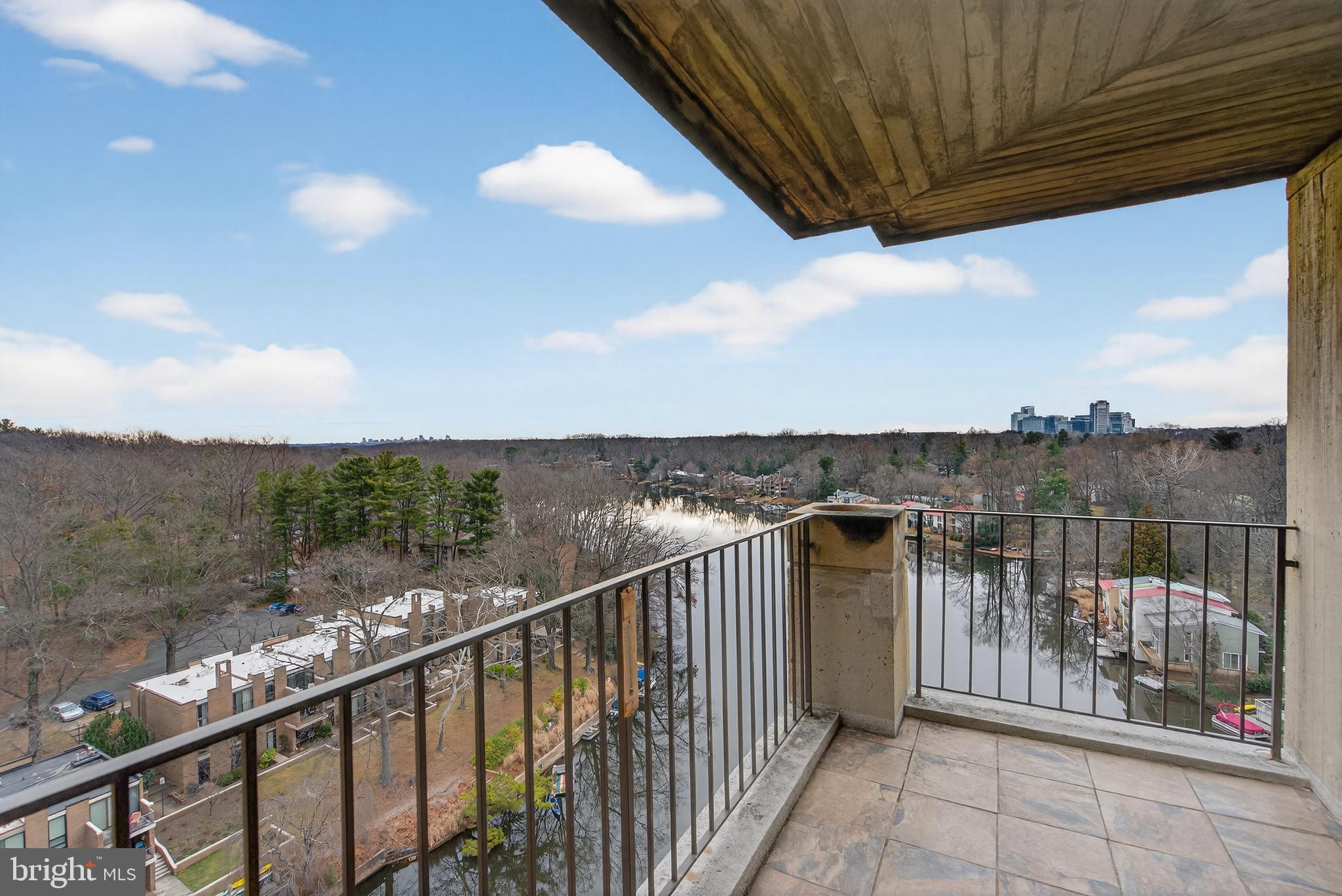 11400 WASHINGTON PLAZA W 1303