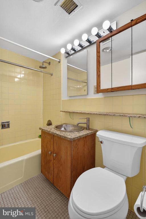 11400 WASHINGTON PLAZA W 1303