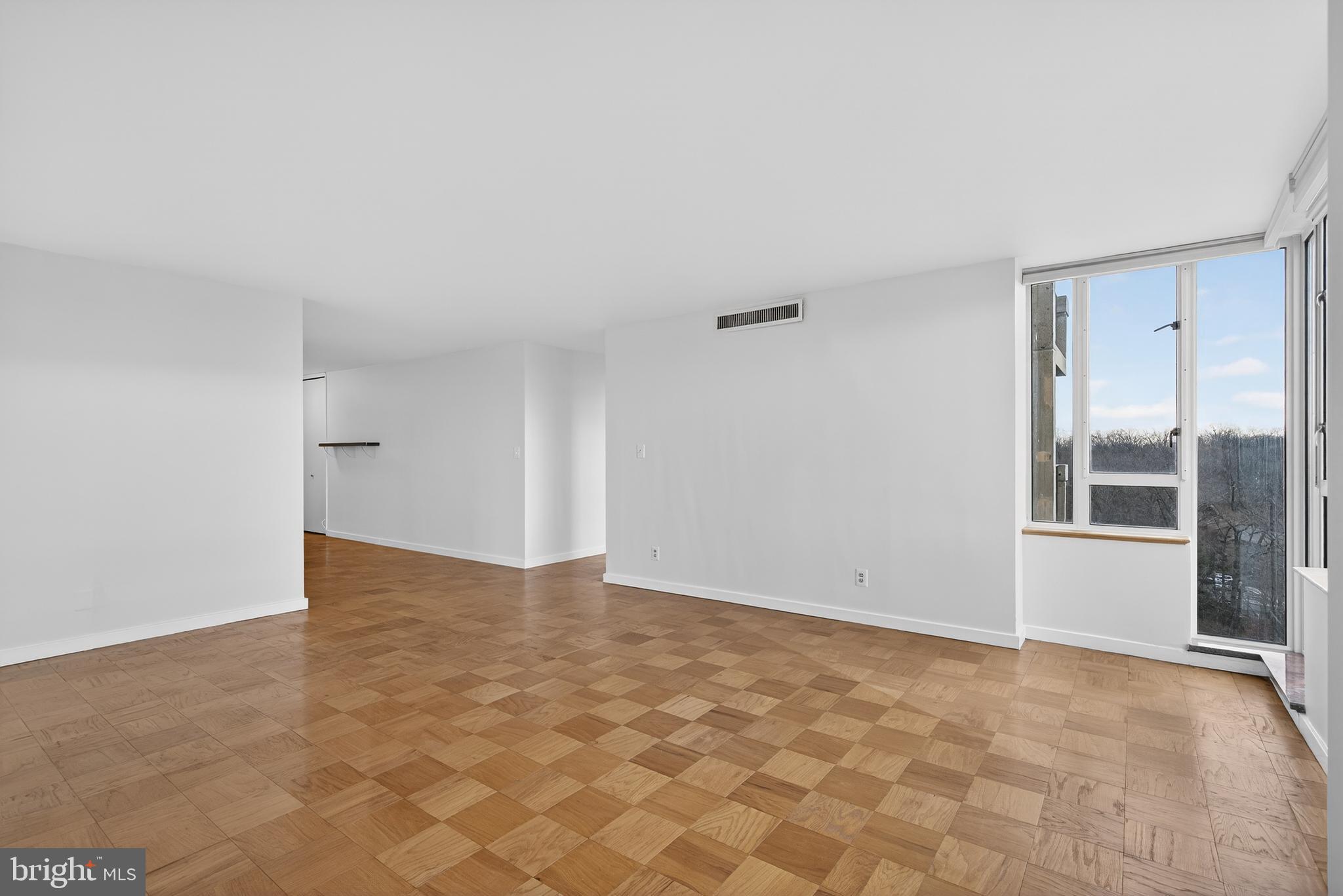 11400 WASHINGTON PLAZA W 1303