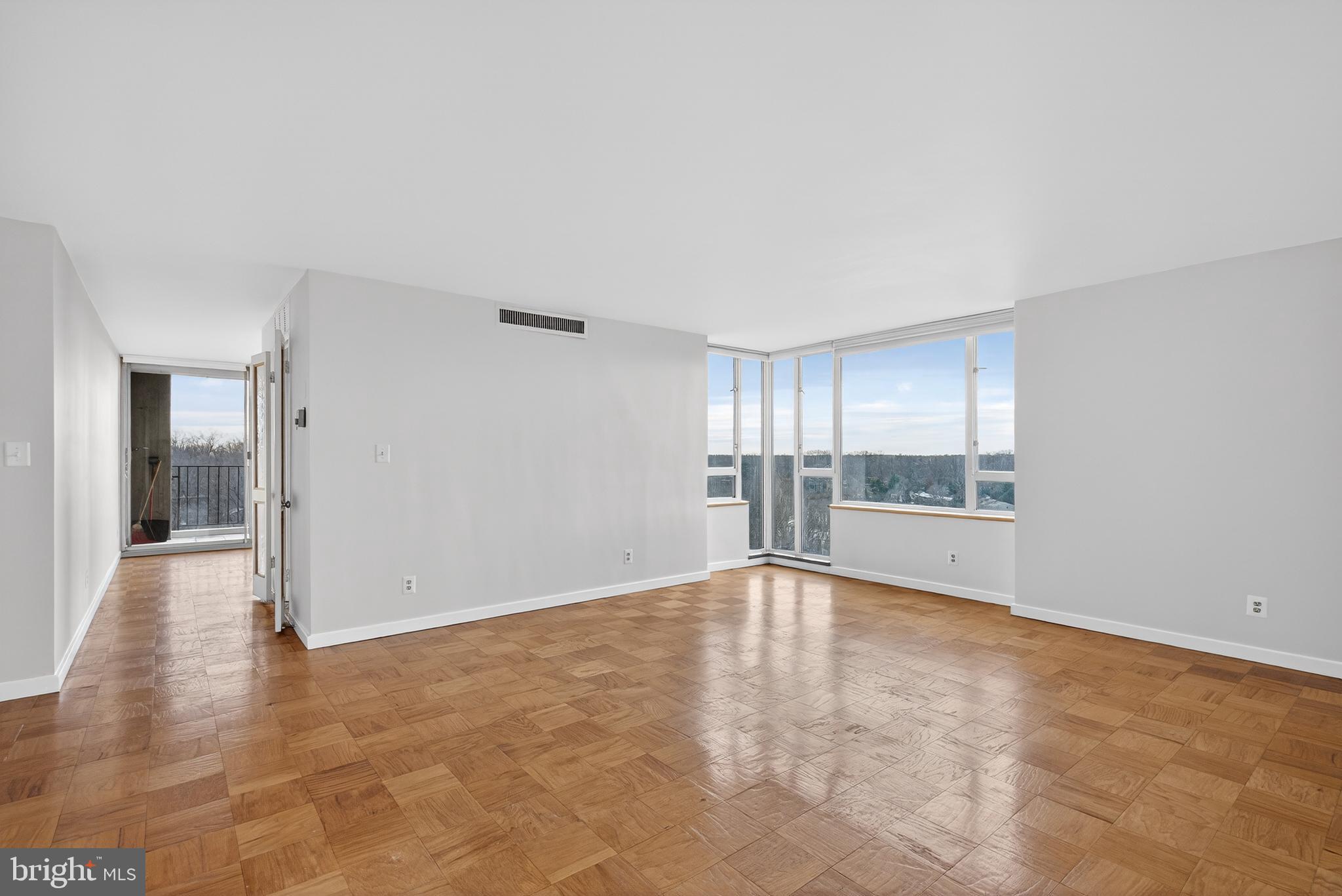 11400 WASHINGTON PLAZA W 1303