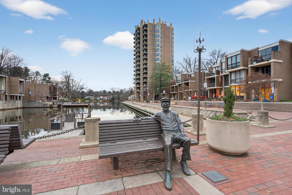 11400 WASHINGTON PLAZA W 1303