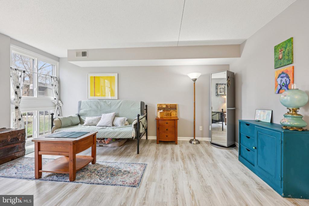 1534 MOORINGS DRIVE 7A/2A
