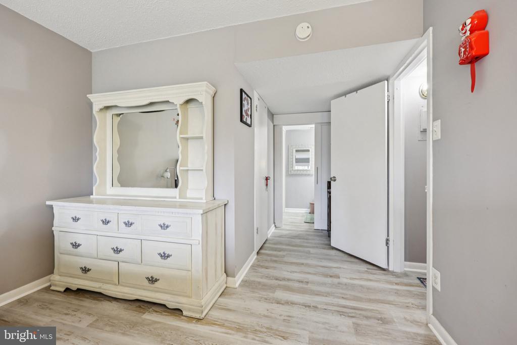 1534 MOORINGS DRIVE 7A/2A