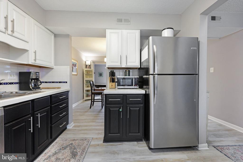 1534 MOORINGS DRIVE 7A/2A