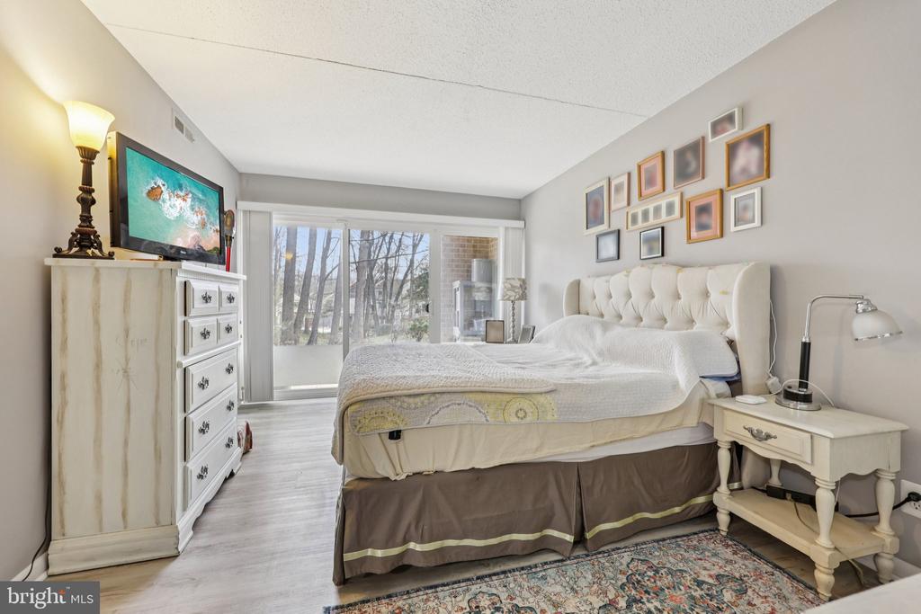 1534 MOORINGS DRIVE 7A/2A