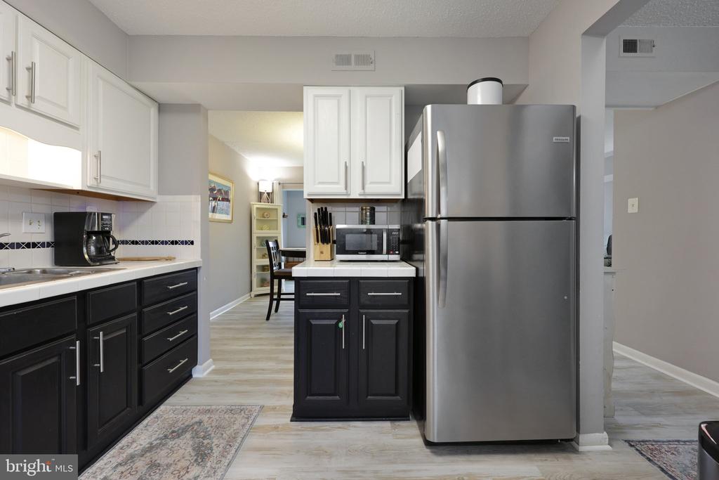 1534 MOORINGS DRIVE 7A/2A