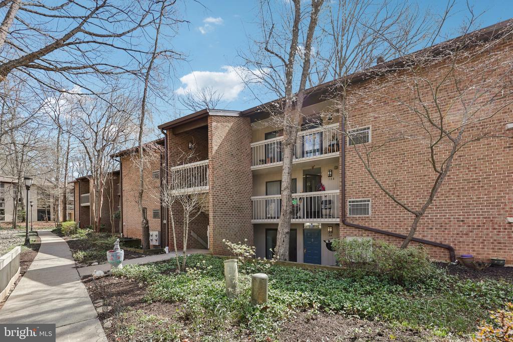 1534 MOORINGS DRIVE 7A/2A