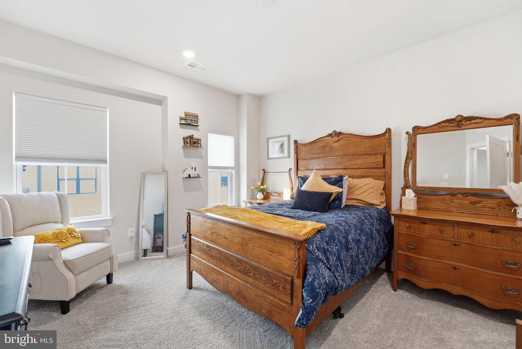 2338 WATER PROMENADE AVENUE 2F
