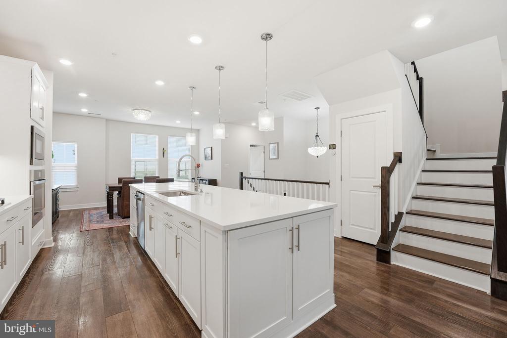 2338 WATER PROMENADE AVENUE 2F
