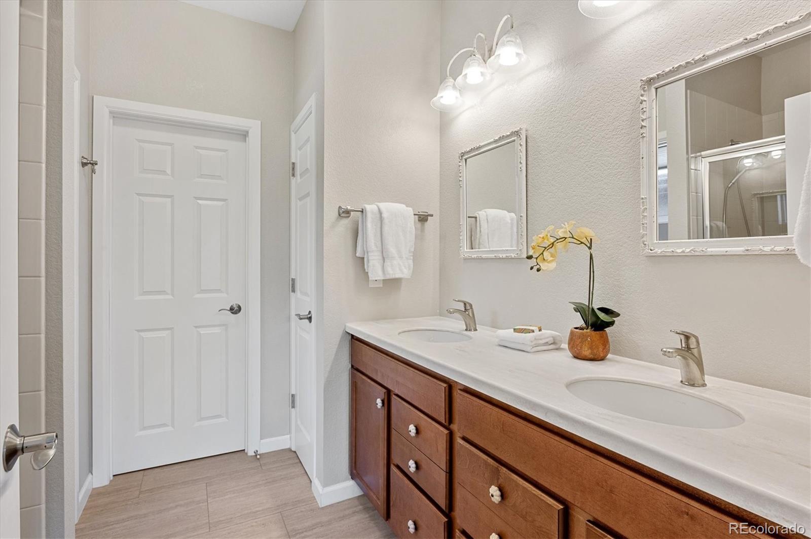 11904 Barrentine Loop