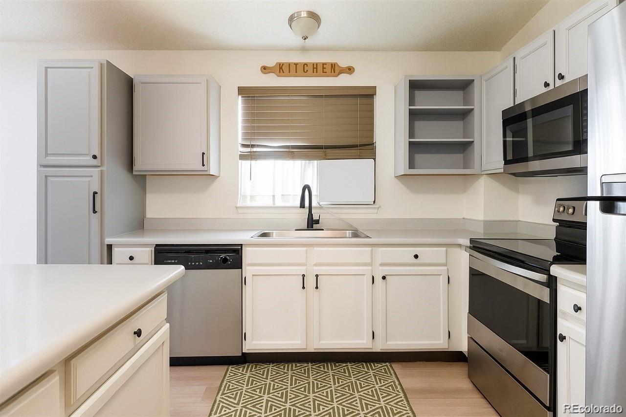 157 S Quicksilver Avenue