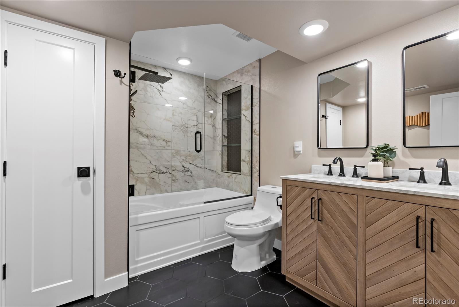 4585 S Salida Street