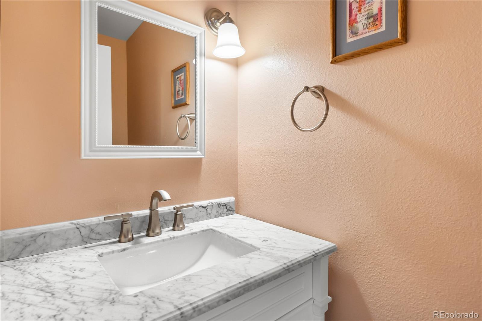 488 E Highline Circle