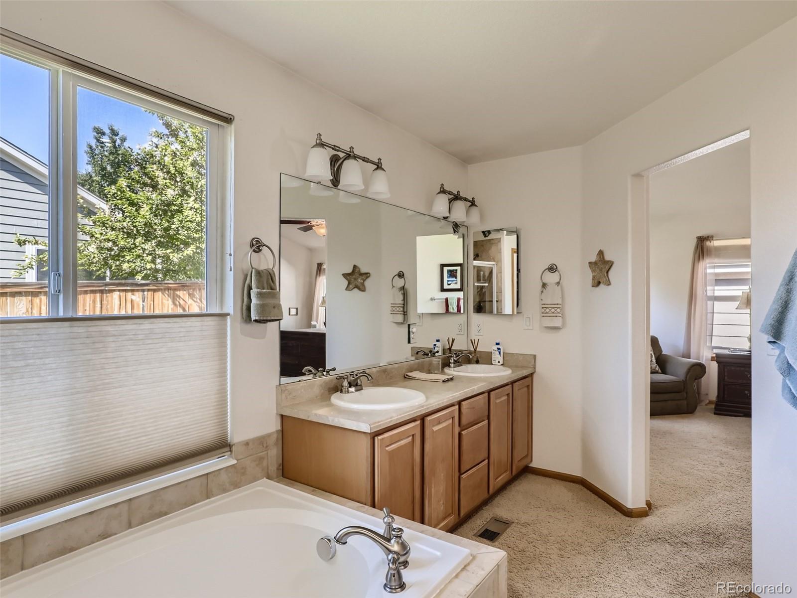 10659 W Weaver Drive