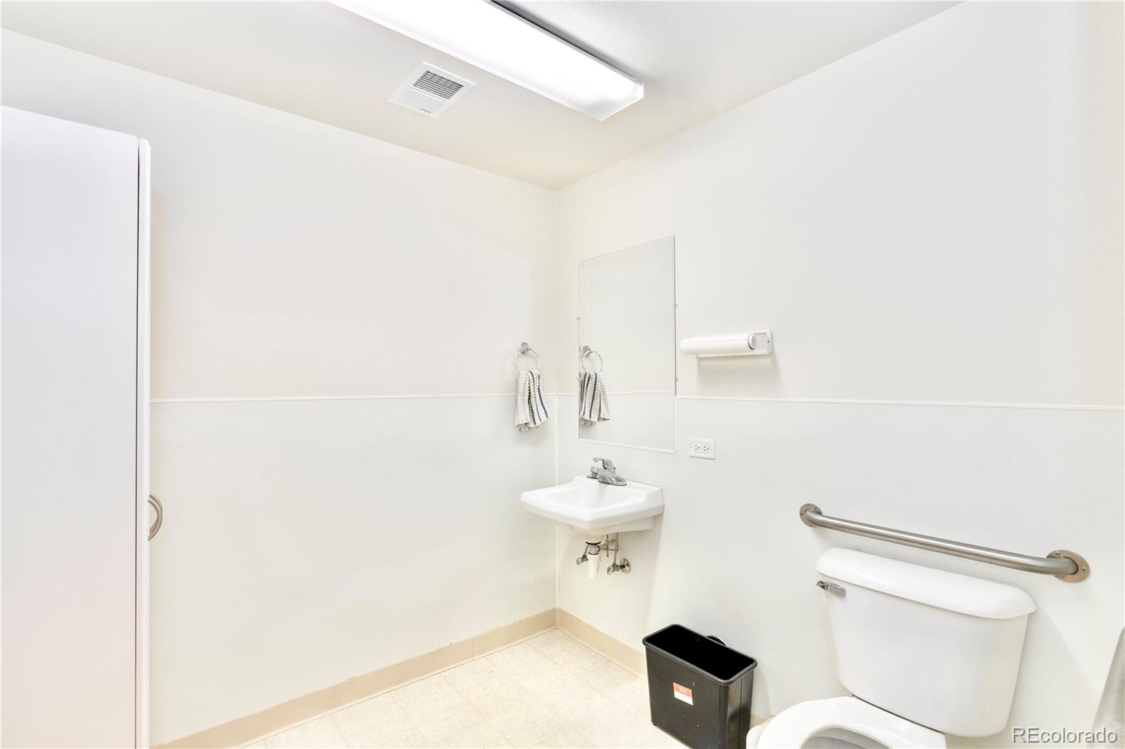 9903 Titan Court Unit: 13